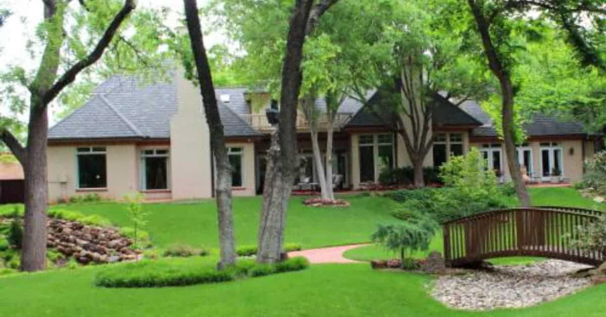 Bromley Hall Fine Homes